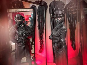 Leather QUEEN